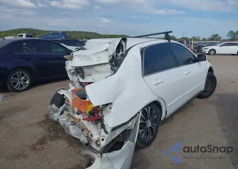 2004 Honda Accord 2.4 Lx z USA, uszkodzony, nr VIN 1HGCM56324A066289